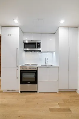 Rented by REAL New York | media 18