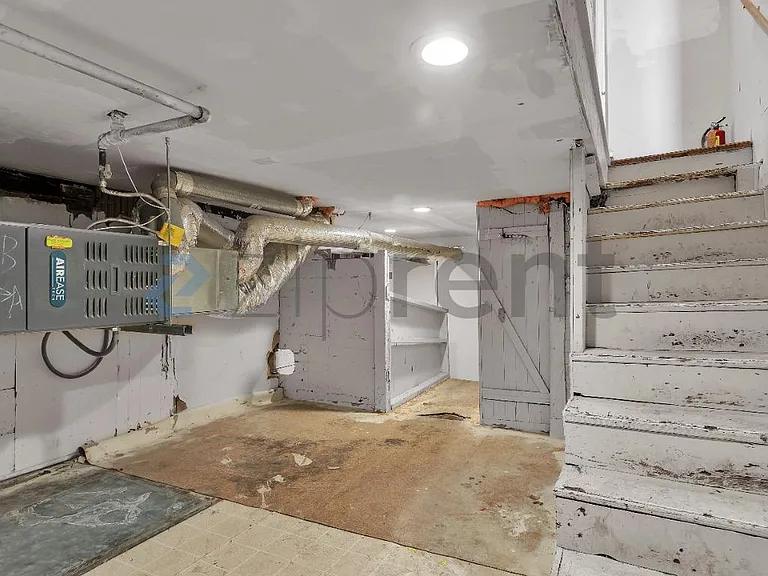 1444 Newcomb Ave — Photo 37