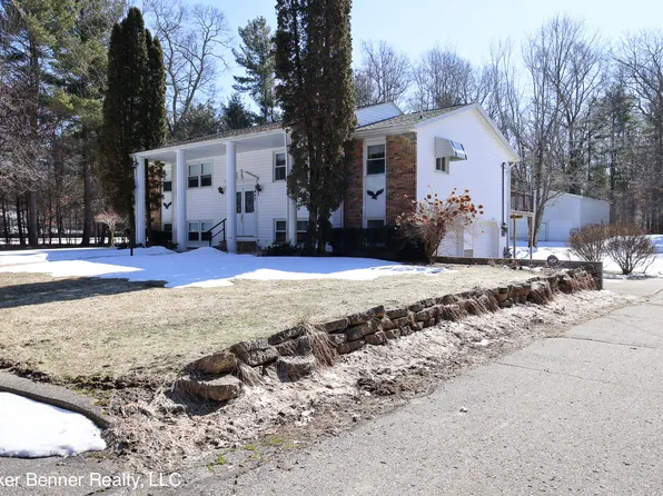 2447 W White Lake Dr, Whitehall, MI 49461