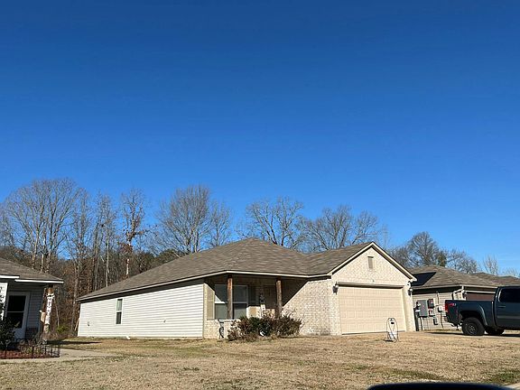 3rd image of 26 Big Bend Dr