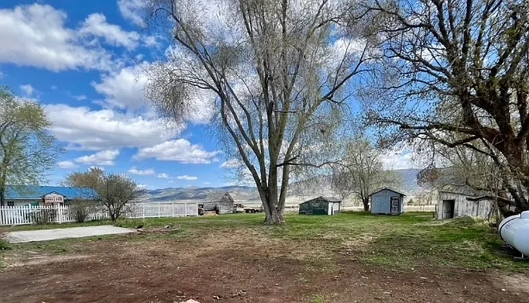 25970 N 9000 W — Photo 12