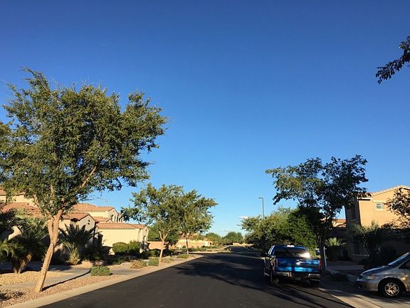 4th image of 636 E Indian Wells Pl