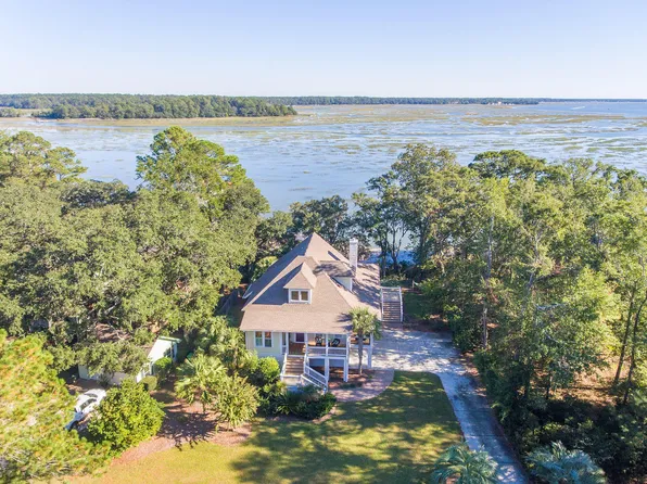 60 Downing Dr, Beaufort, SC 29907