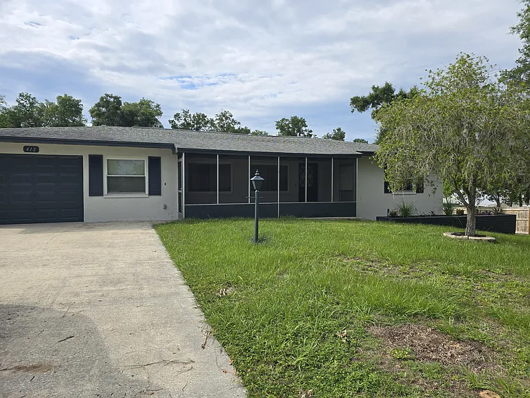 412 Sunset Rd — Photo 1