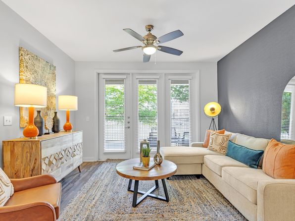 2627 Live Oak St APT 12048