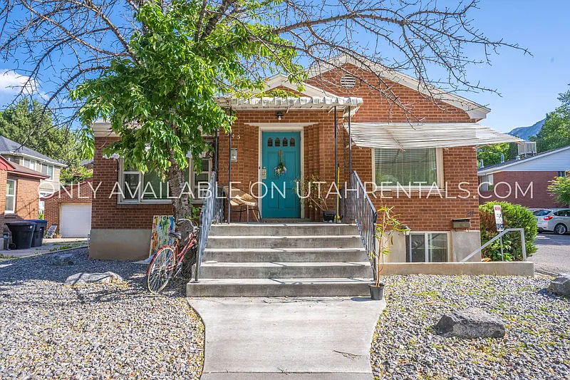 1 bed, 1.0 bath, 1084 sqft, $415 — Photo 2