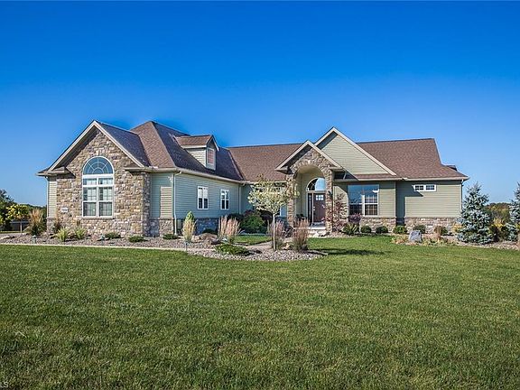 2nd image of 7350 Foxfire Cir