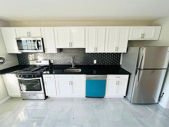 2nd image of 31 Farnham Ave #22