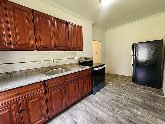 2nd image of 10730 156th St Floor 2