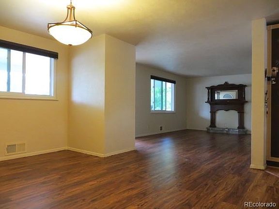 5th image of 7898 Applewood Ln