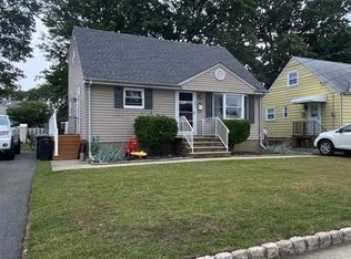 200 Evans Pl, Saddle Brook, NJ 07663
