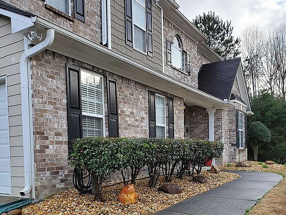Front entrance/foyer 