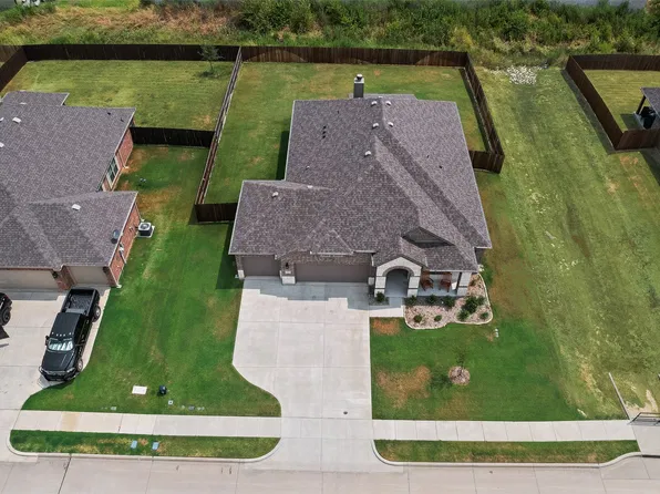 645 Mbs Way, Pilot Point, TX 76258