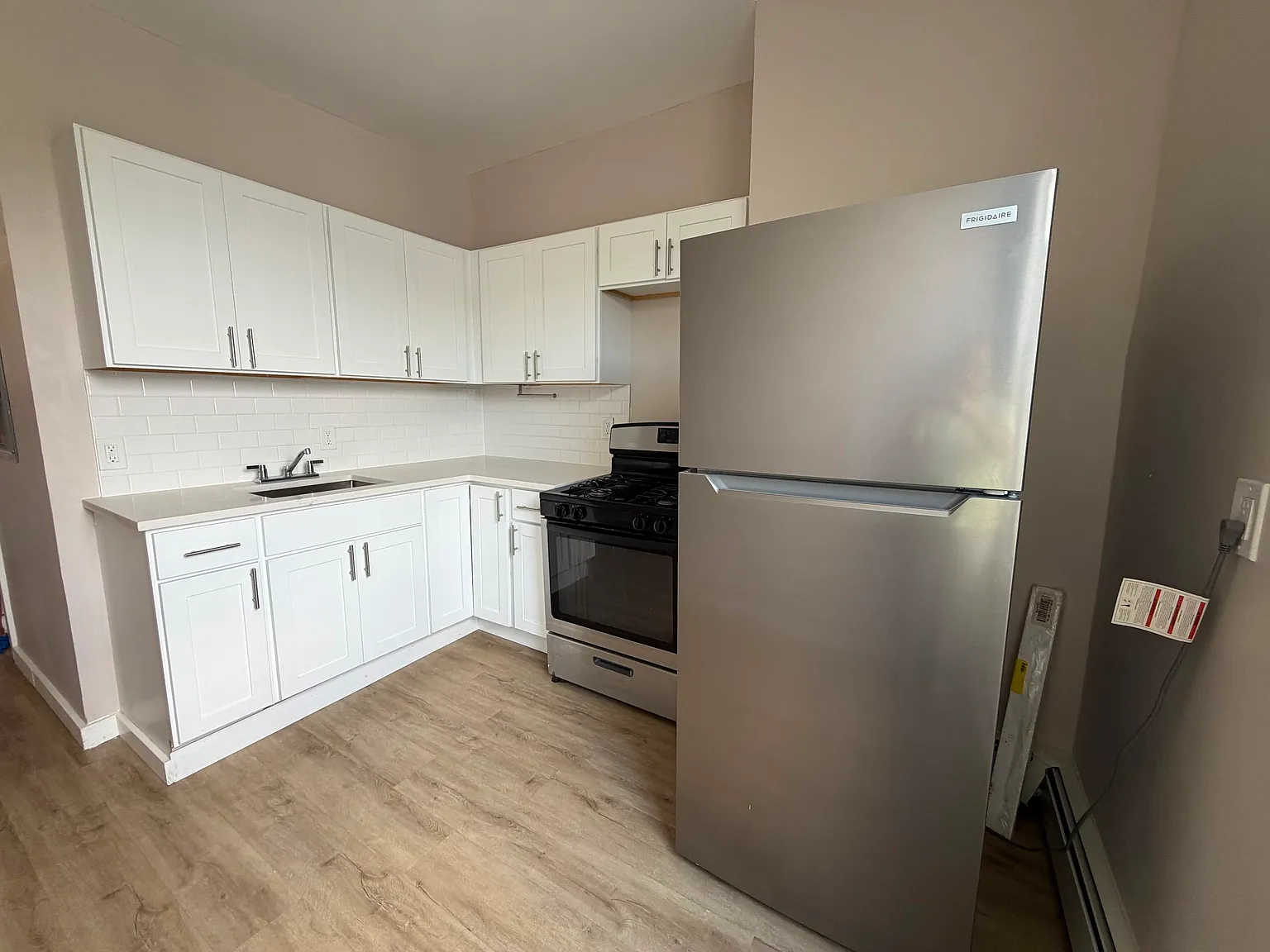 8 Sheffield St — Photo 1