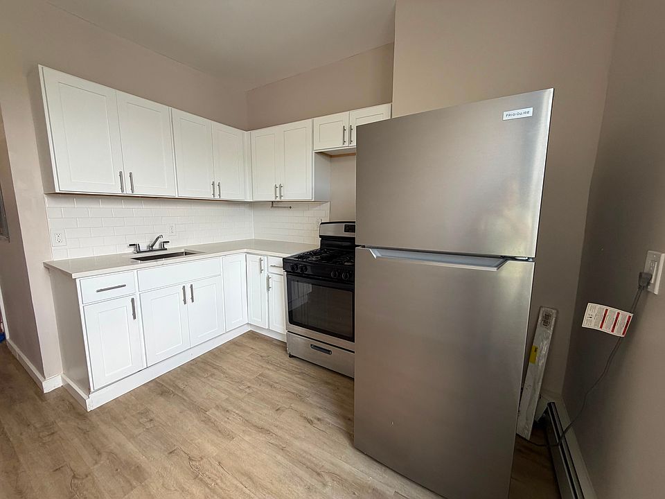 1st image of 8 Sheffield St #37E