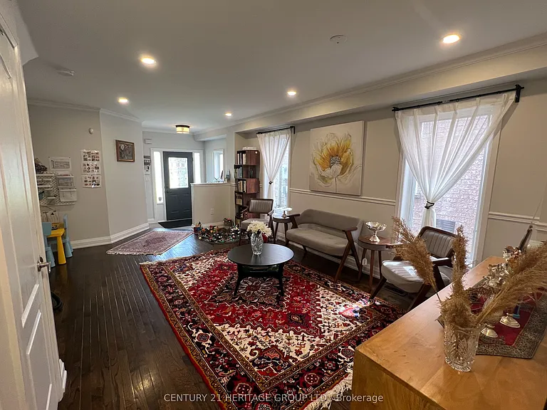 35 Brightsview Dr — Photo 4