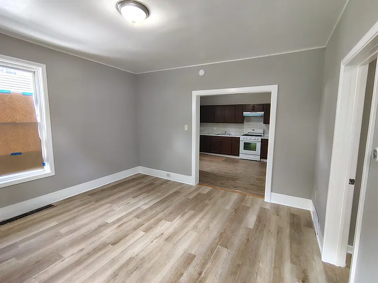 4 Lake Ave #1 — Photo 3