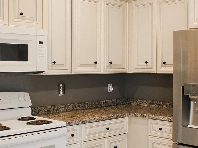 1381 Soledad Ave — Photo 13
