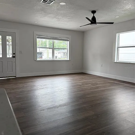 1819 Shore Acres Blvd NE — Photo 14