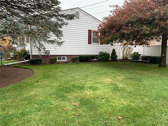 3rd image of 16 Bourne Ave