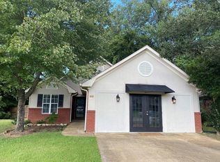 704 Albany St, Tupelo, MS 38801