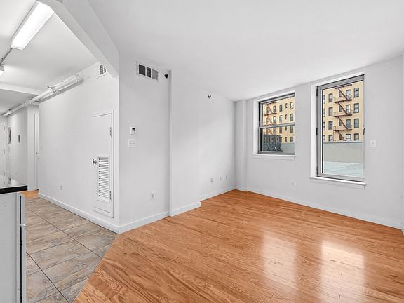 3rd image of 510 Flatbush Ave APT 2C