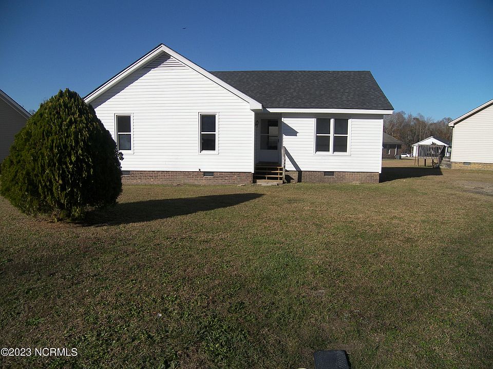 1st image of 404 Hilltop Drive