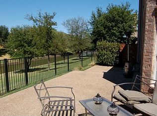 8621 Forest Glenn Dr, Irving, TX 75063