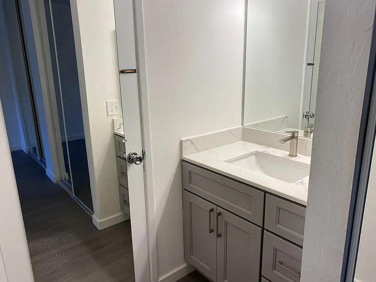 2101 Shoreline Dr #203 — Photo 7
