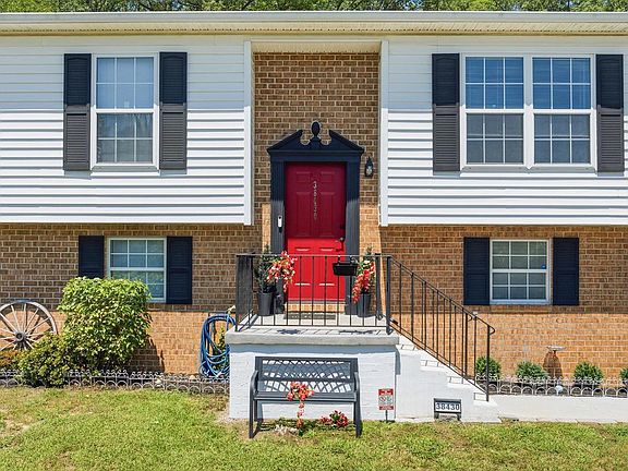 4th image of 38430 Arlington Dr