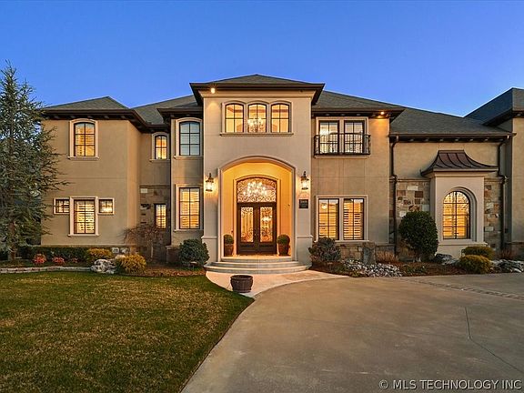 3rd image of 5909 W Twin Oaks St