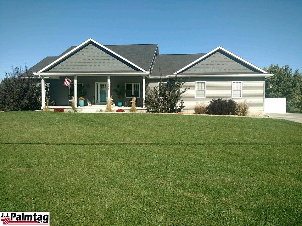 1st image of 2208 6th Ave