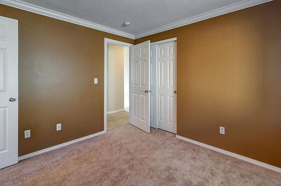 1st image of 3501 SE San Marino Ave