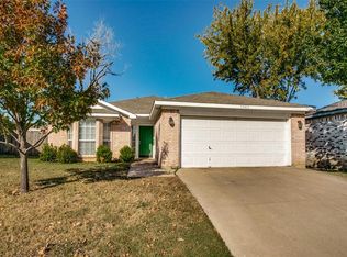 7941 Gardengate Ln, Fort Worth, TX 76137