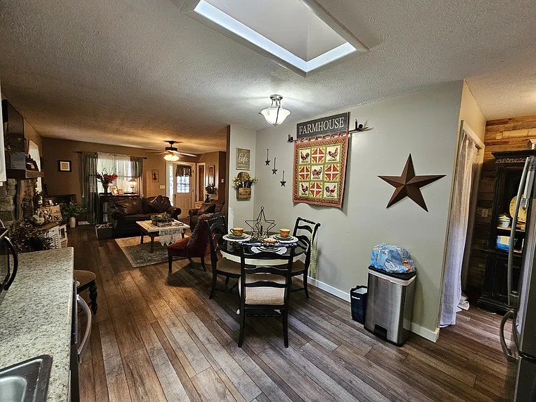 30 Austin Hts — Photo 5