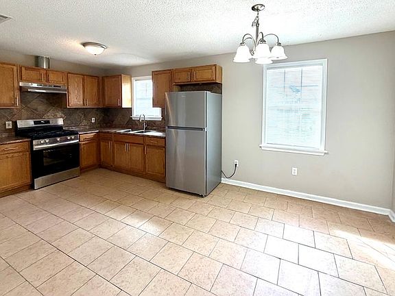 5th image of 1131 Morgan St