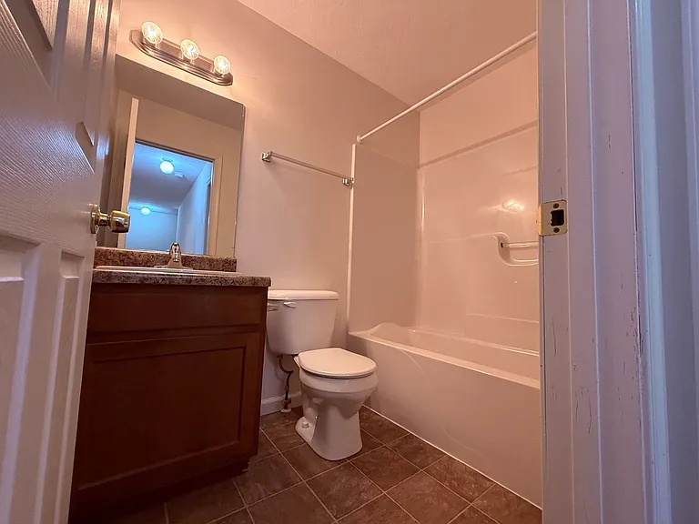 10 Station Ln NE — Photo 15