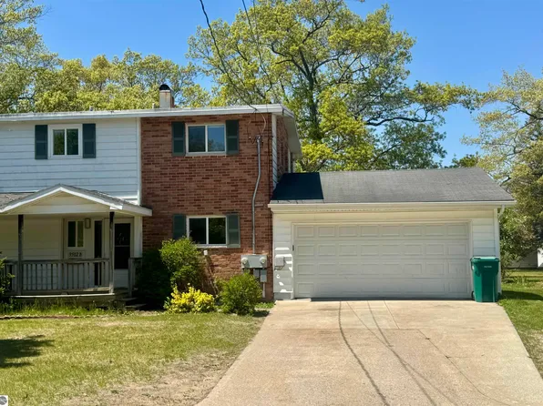 9502B Montana St, Oscoda, MI 48750