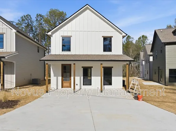 97 Carroll Cir, Carrollton, GA 30117