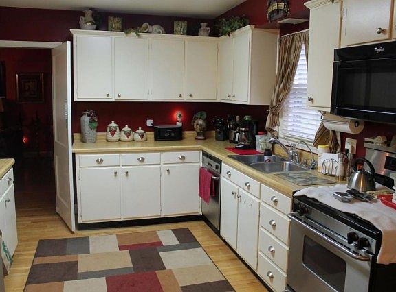 3rd image of 3706 Knollwood Dr