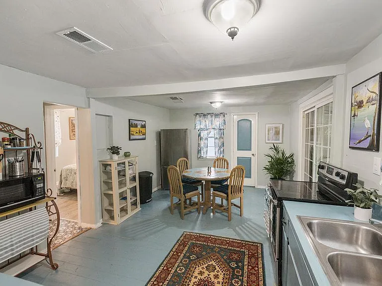 317 Ballentine St — Photo 23