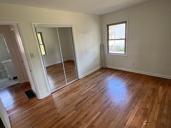 3rd image of 620 Nakomi Dr