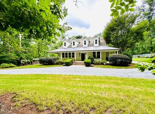 403 Gary Rd, Hodges, SC 29653