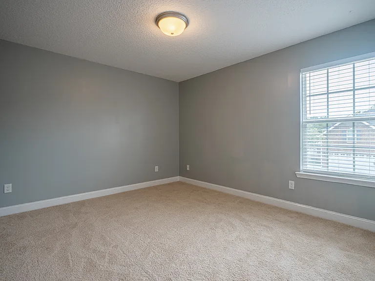 717 Highgrove Ct — Photo 52