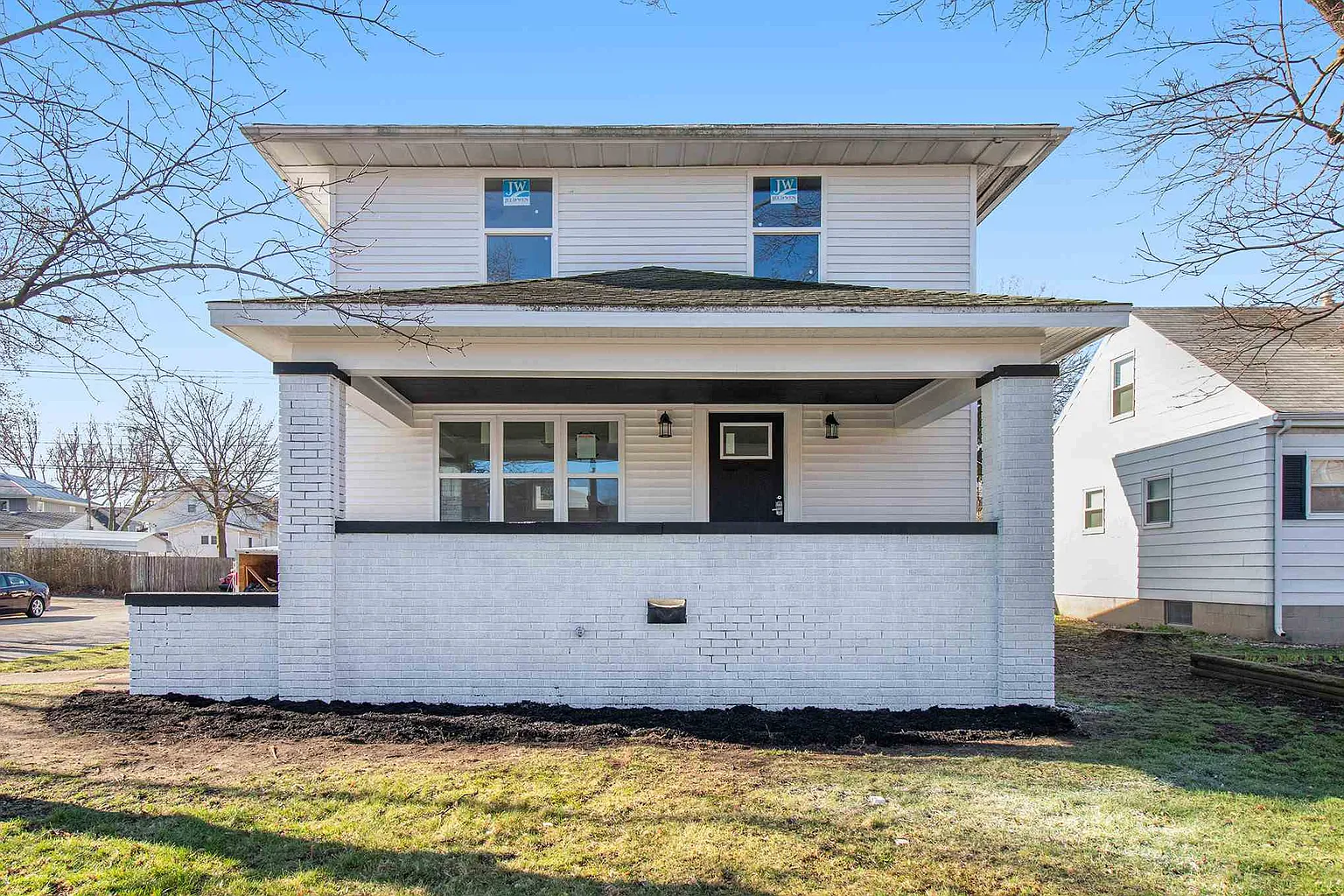 1237 E Lincolnway ST photo 1
