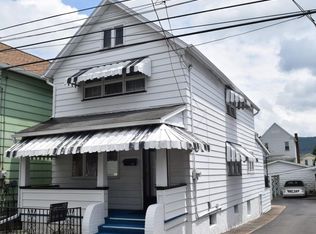 18 Lloyds Ln, Wilkes Barre, PA 18702