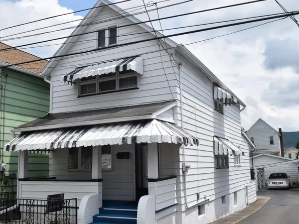 18 Lloyds Ln, Wilkes Barre, PA 18702