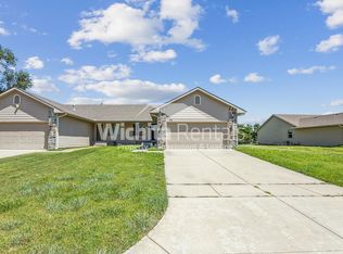 146 N Jackson Heights Ct, Wichita, KS 67206