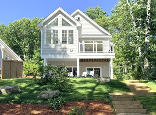 26 Laurelwood Dr, Webster, MA 01570