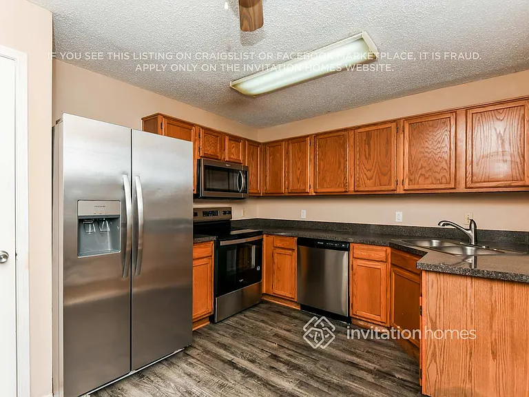 3805 Waxwing Cir S — Photo 9